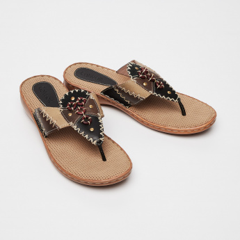 CATWALK Studded T-strap Sandals with Applique