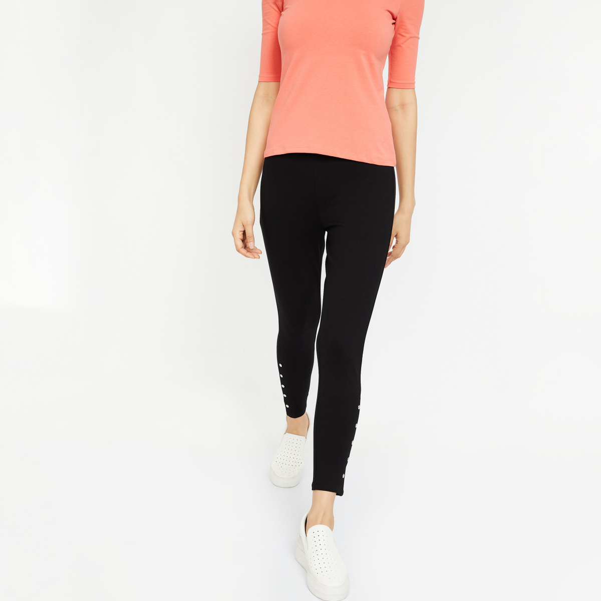 GINGER Solid Skinny Jeggings with Embellishments