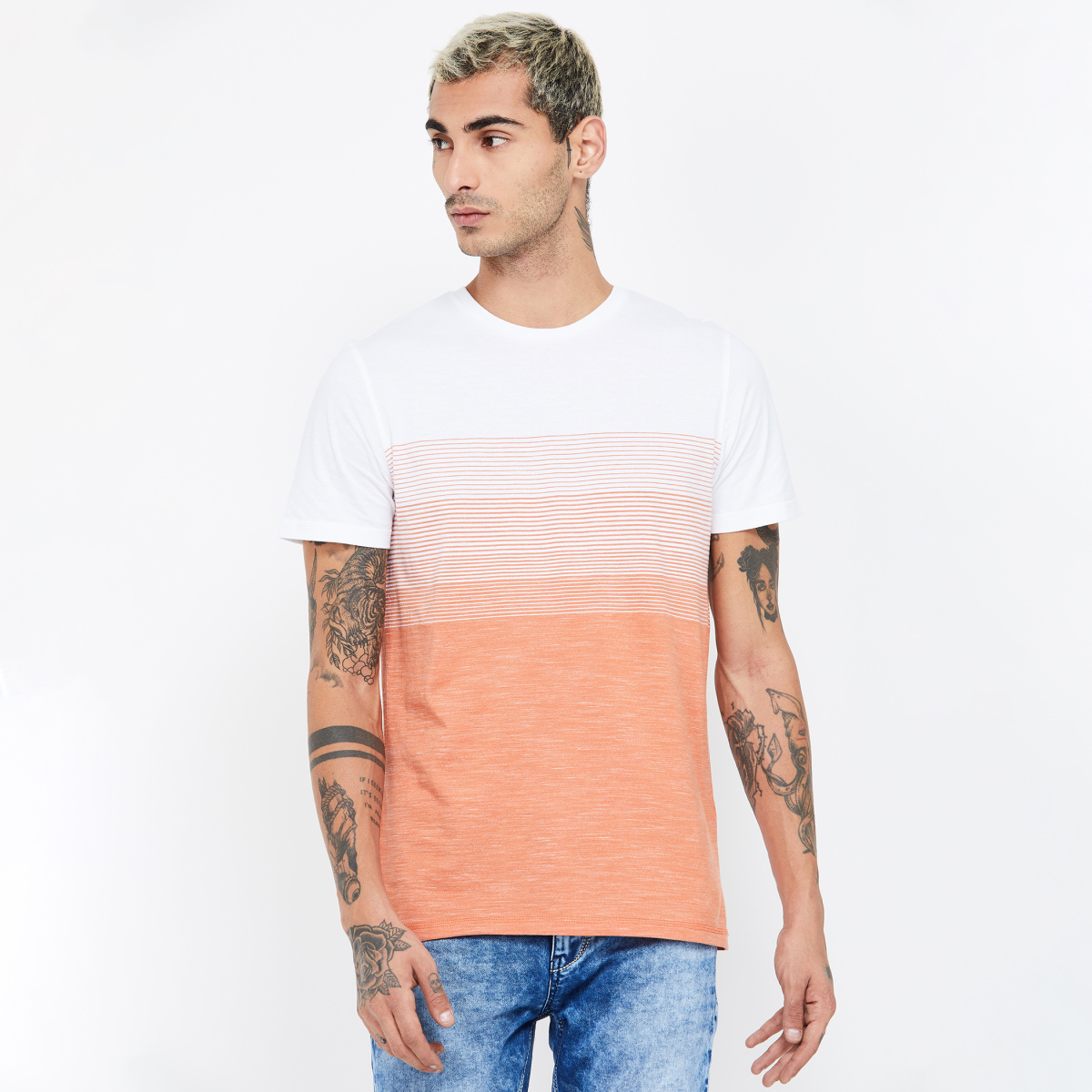 CELIO Colourblocked Slim Fit Crew Neck T-shirt