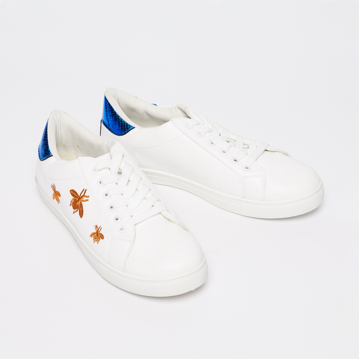 TRUFFLE COLLECTION Embroidered Lace-Up Shoes