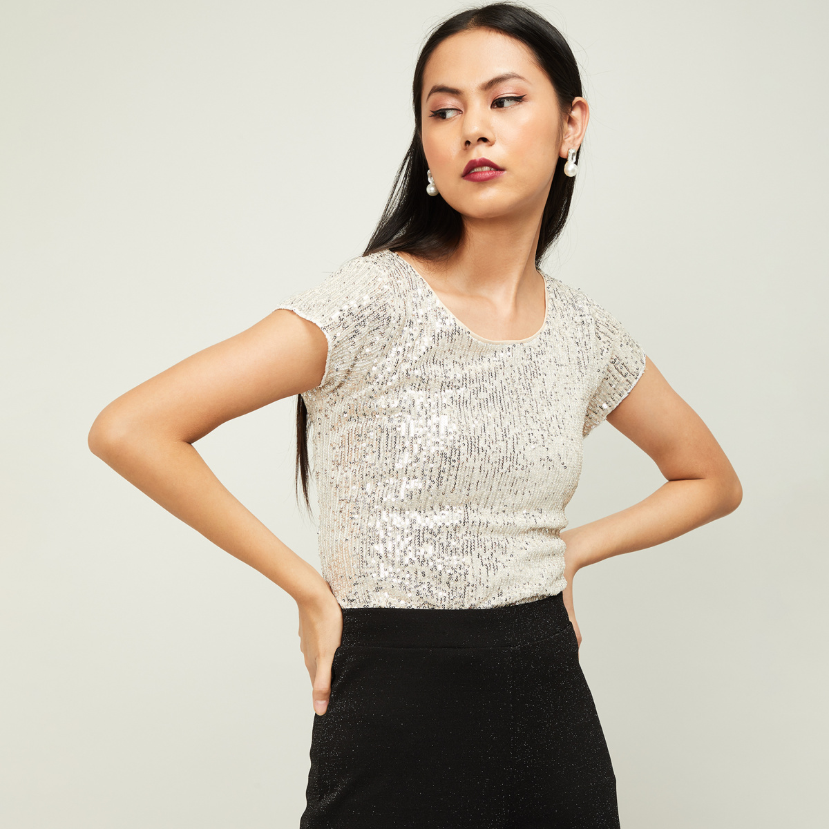 CODE Women Sequinned Top with Short Sleeves