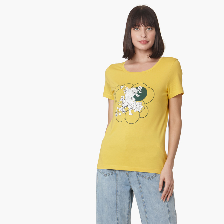 

VERO MODA Women Graphic Print Regular Fit T-shirt, Yellow