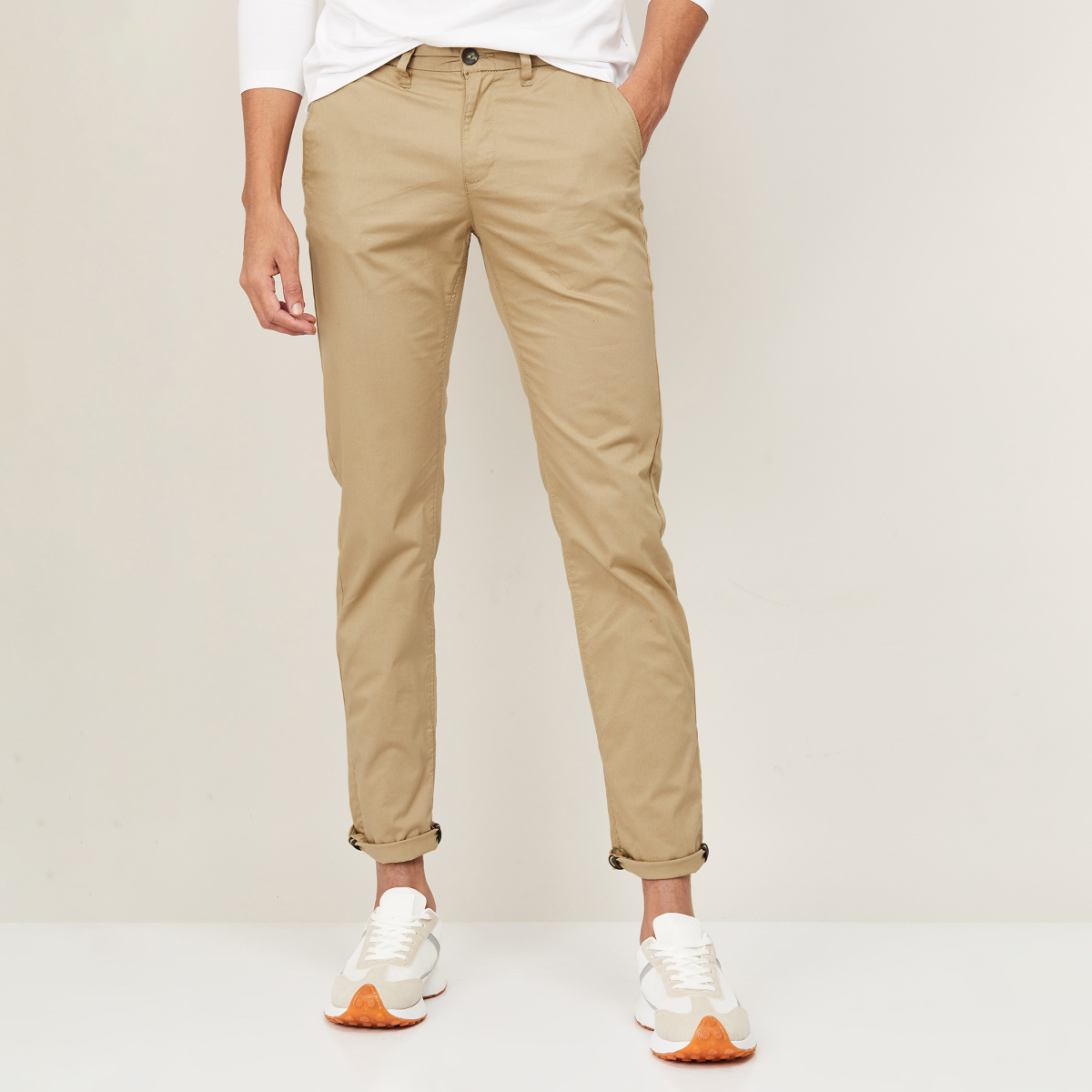 FAME FOREVER Men Solid Slim Tapered Trousers