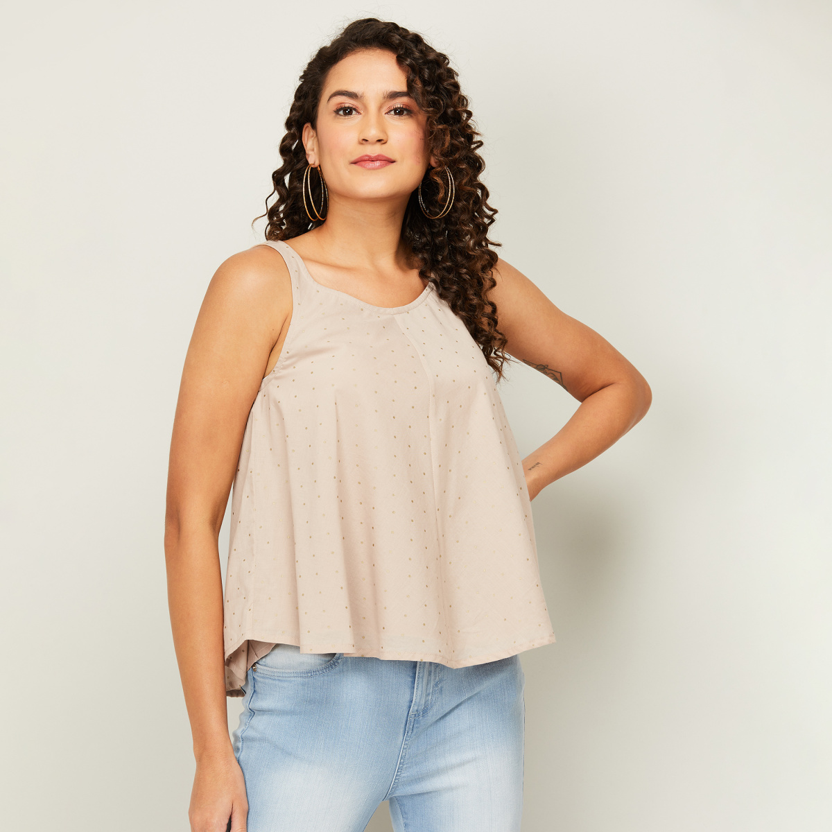 COLOUR ME Women Solid Sleeveless Casual Top