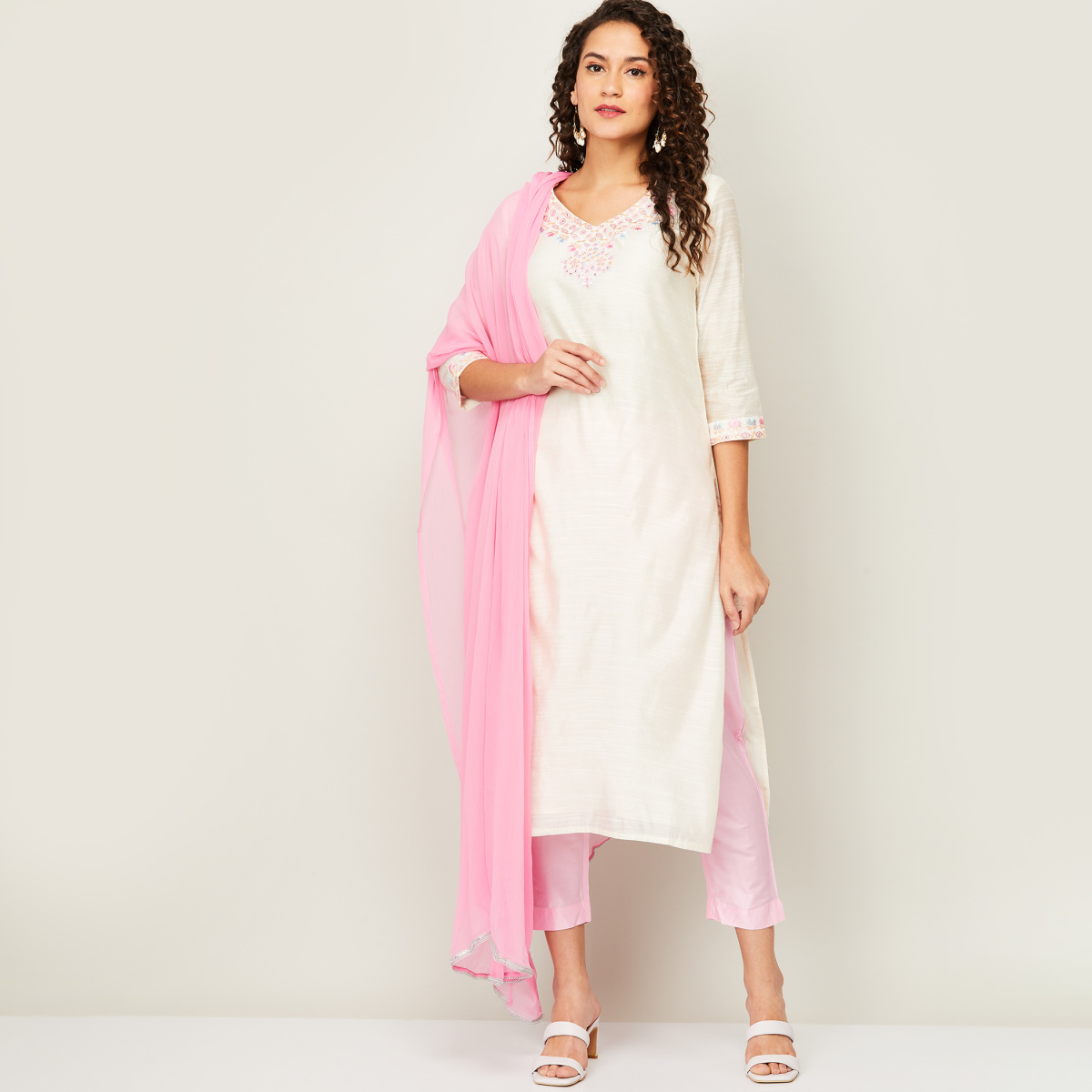 Off-White Printed Kurta With Trousers online in USA | Free Shipping , Easy  Returns - Fledgling Wings