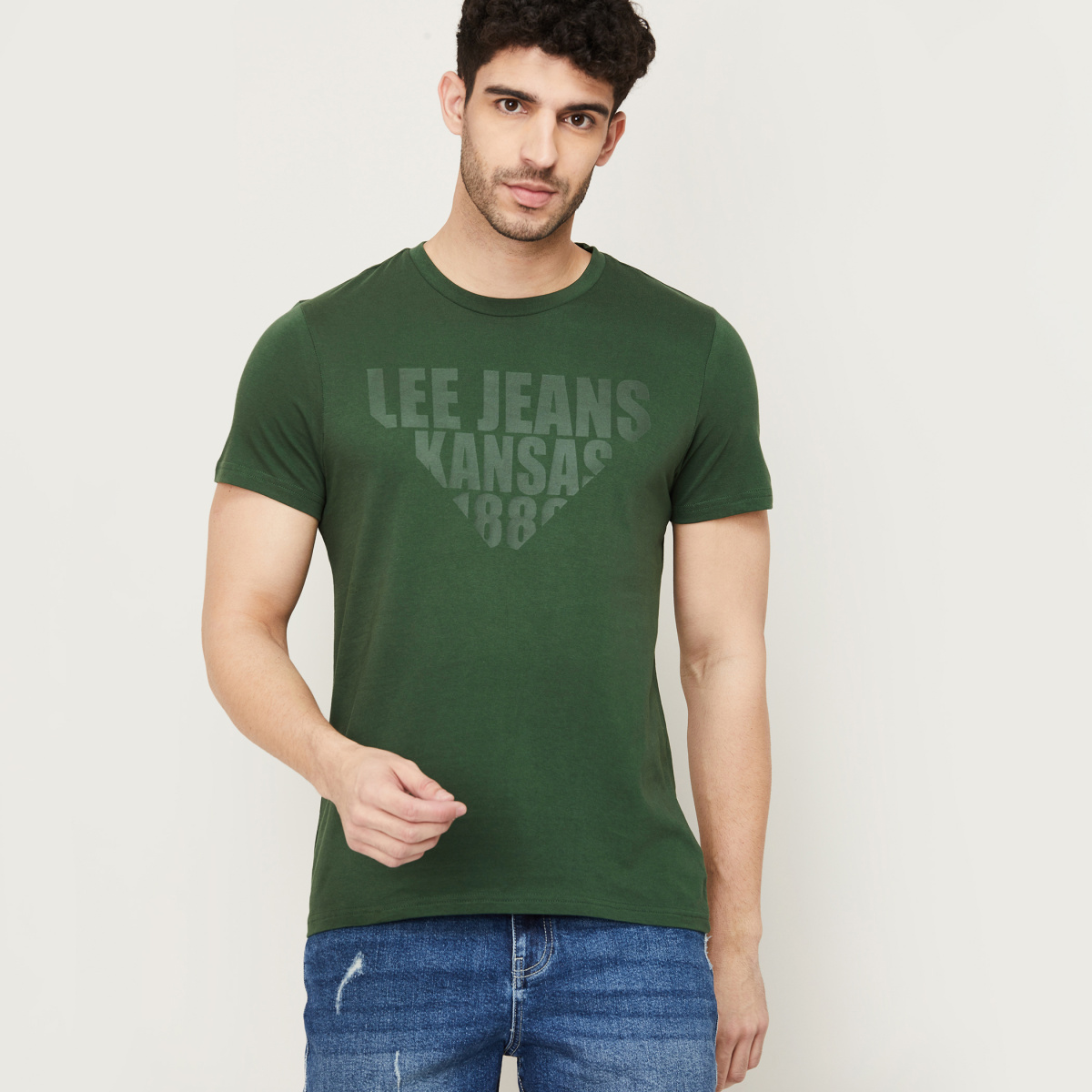 LEE Men Typographic Print Slim Fit Crew Neck T-shirt