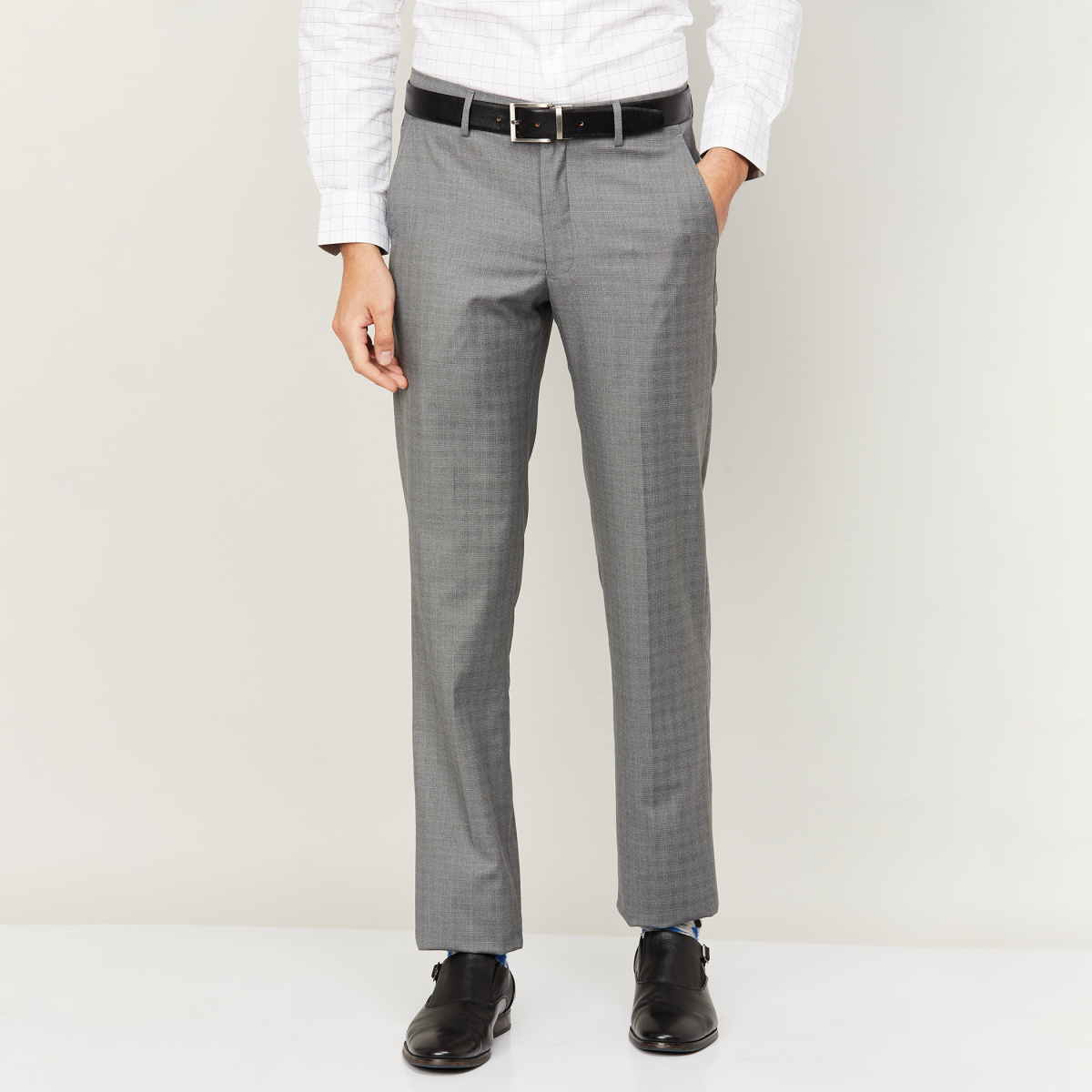 Buy Men Grey Comfort Fit Solid Flat Front Formal Trousers Online - 80139 | Louis  Philippe