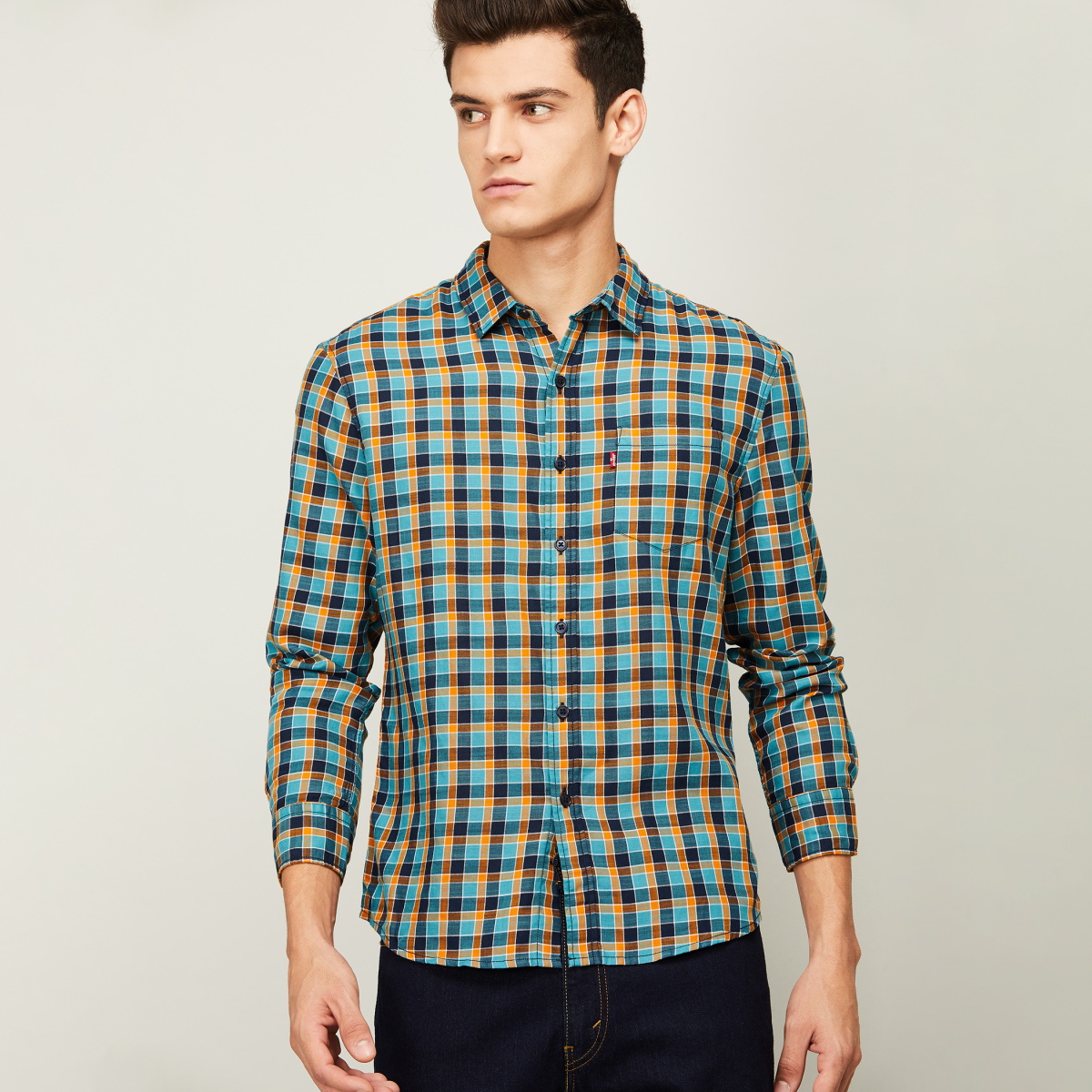 LEVI's Men Checked Slim Fit Casual Shirt